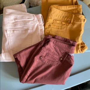 Maurices Jeggings size Medium Regular.